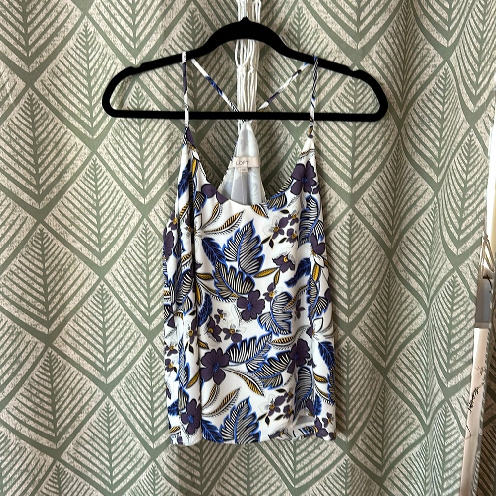 NWT Loft Racer Back Sleeveless Blouse Size Small
